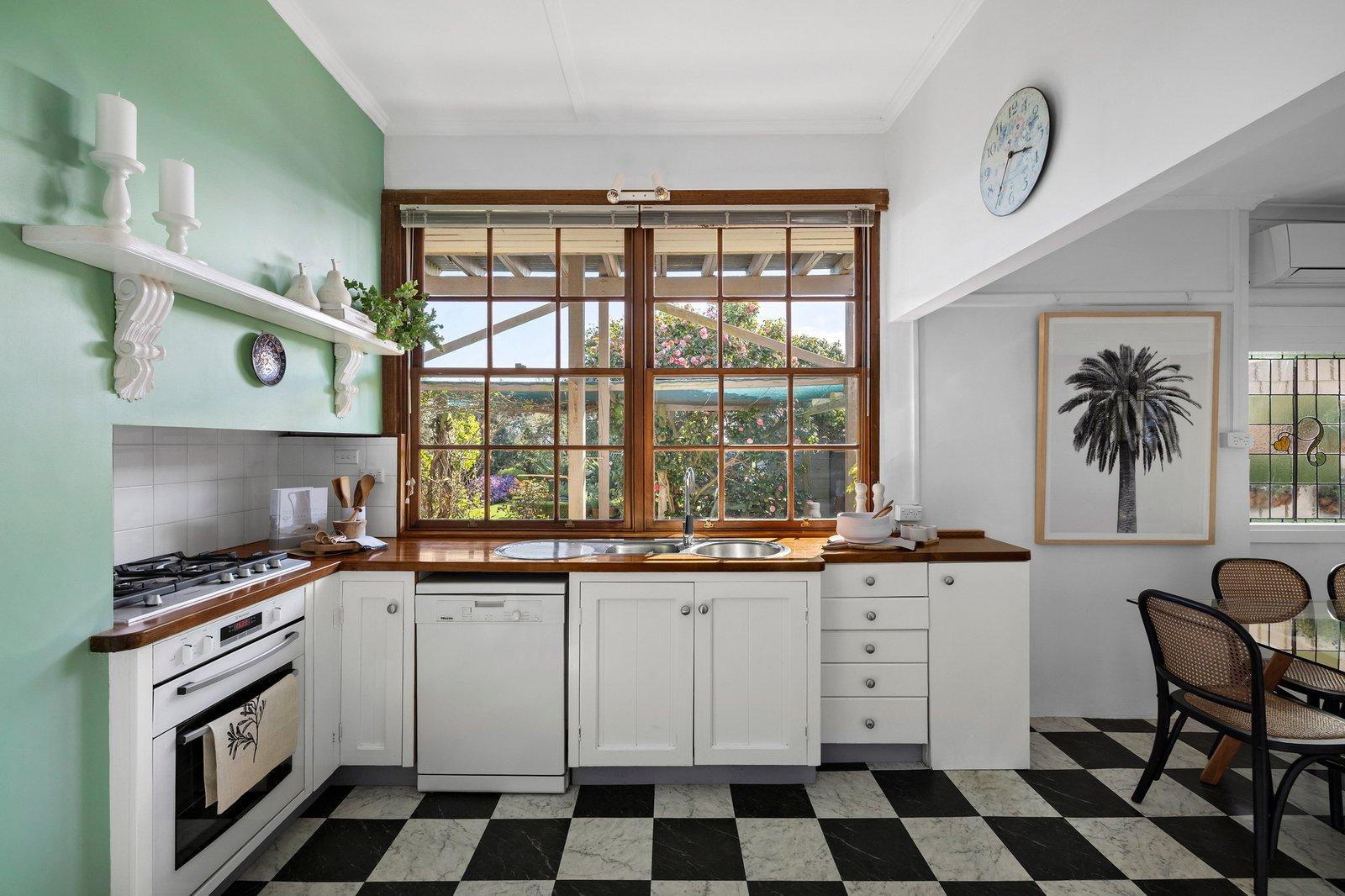 11 Balcombe Street, Mornington, 3931