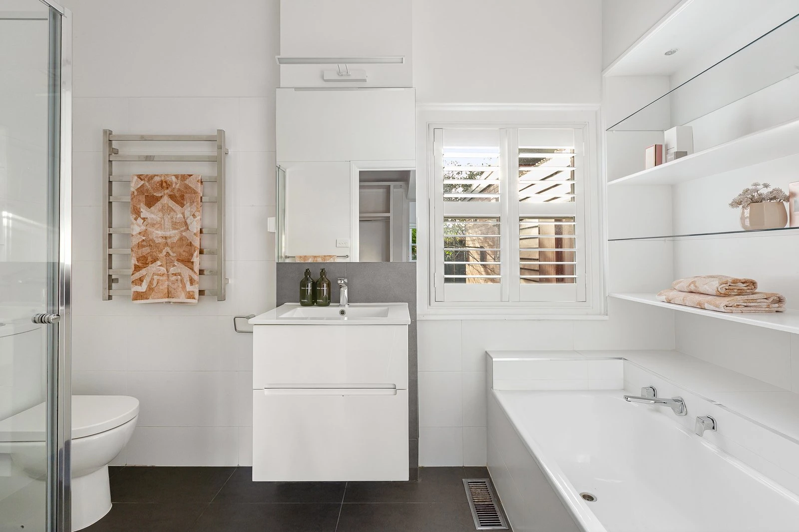 11 Berwick Street, Camberwell, 3124