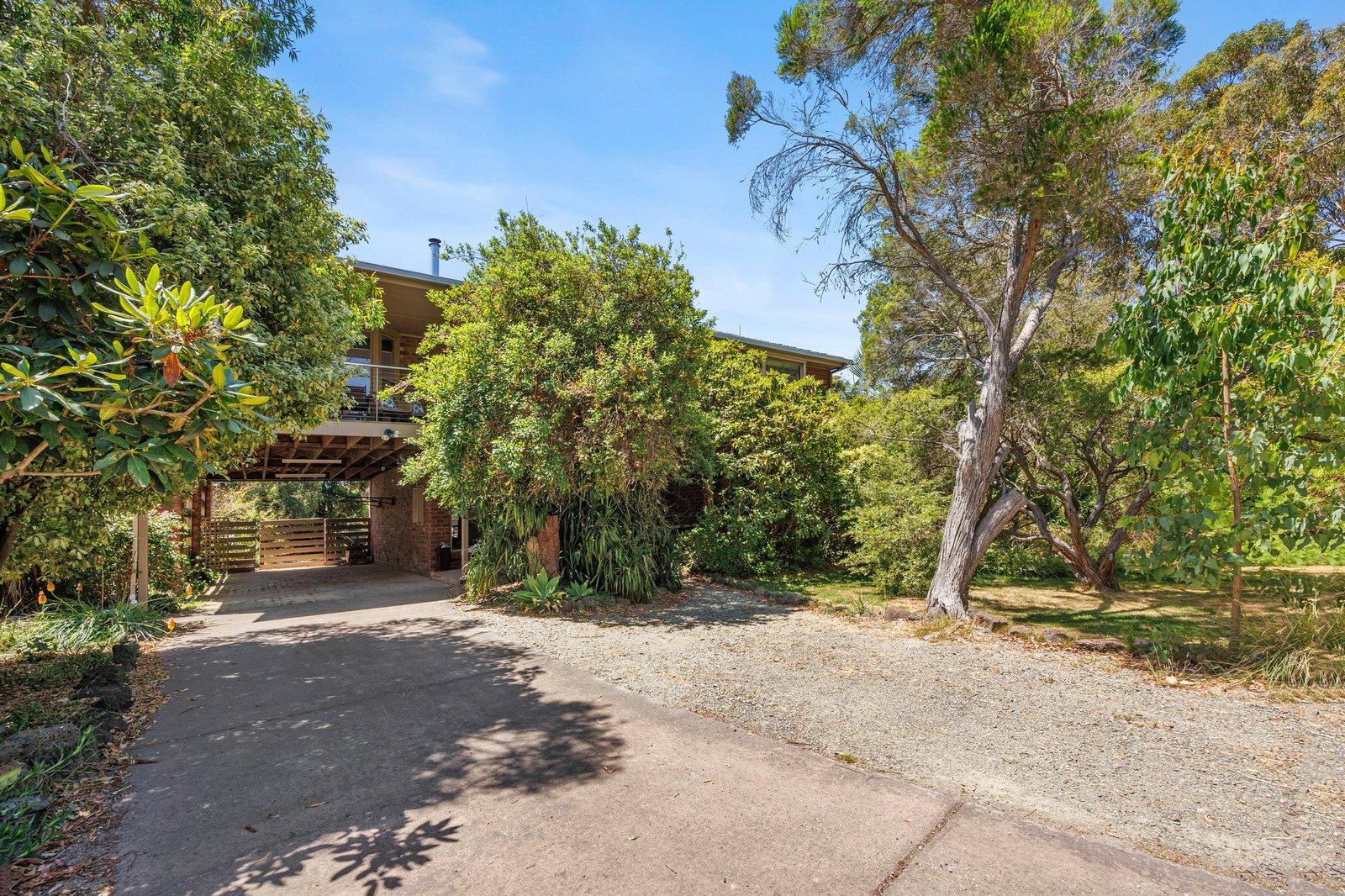 11 Murray Drive, Point Leo, 3916
