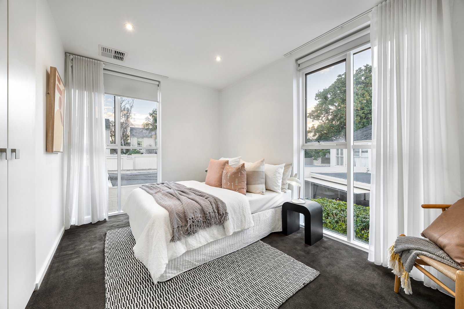 11 Myoora Road, Toorak, 3142