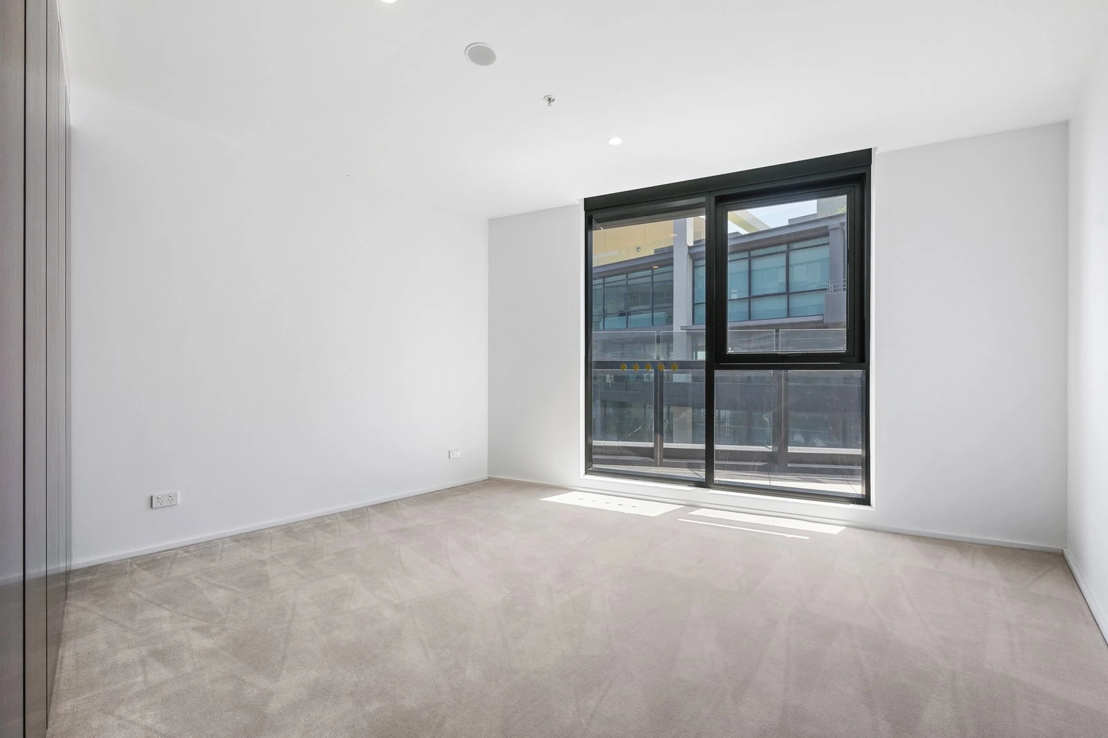 1102/20 Queens Road, Melbourne, 3004