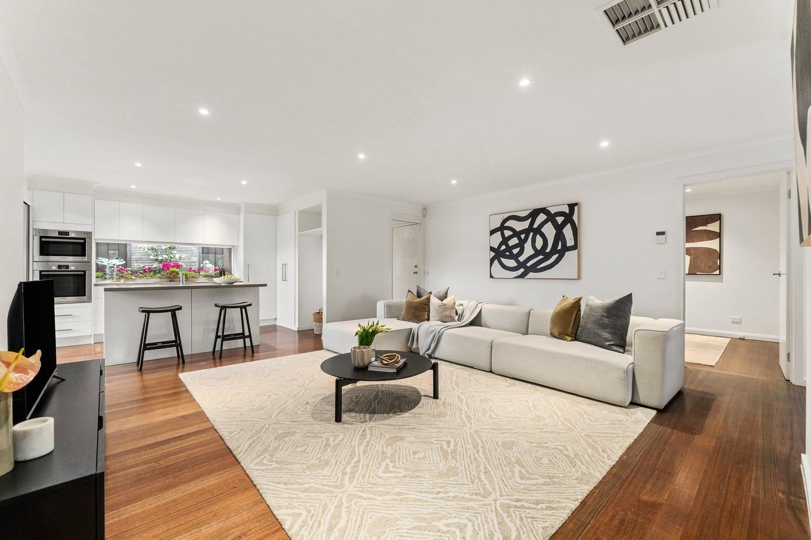 1/11 Glenview Road, Doncaster East, 3109