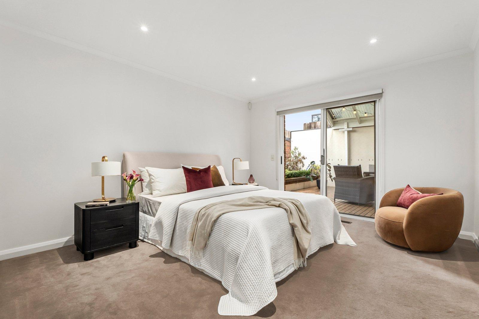 1/11 Glenview Road, Doncaster East, 3109