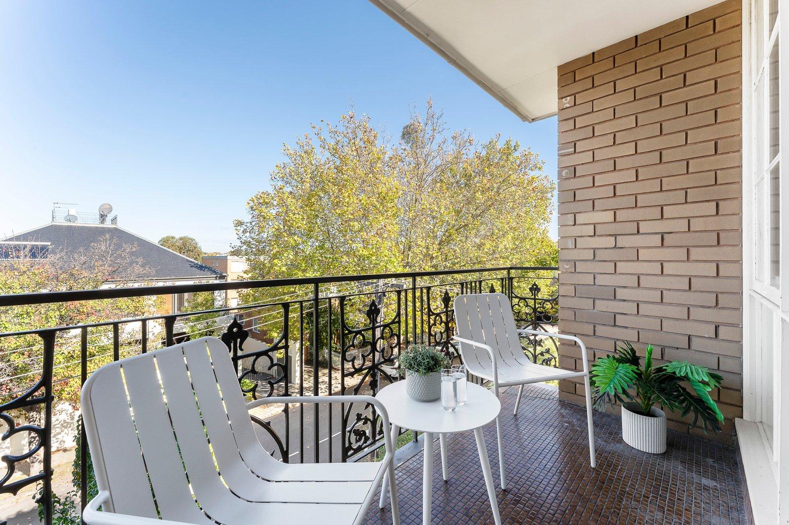 11/16 Tintern Avenue, Toorak, 3142