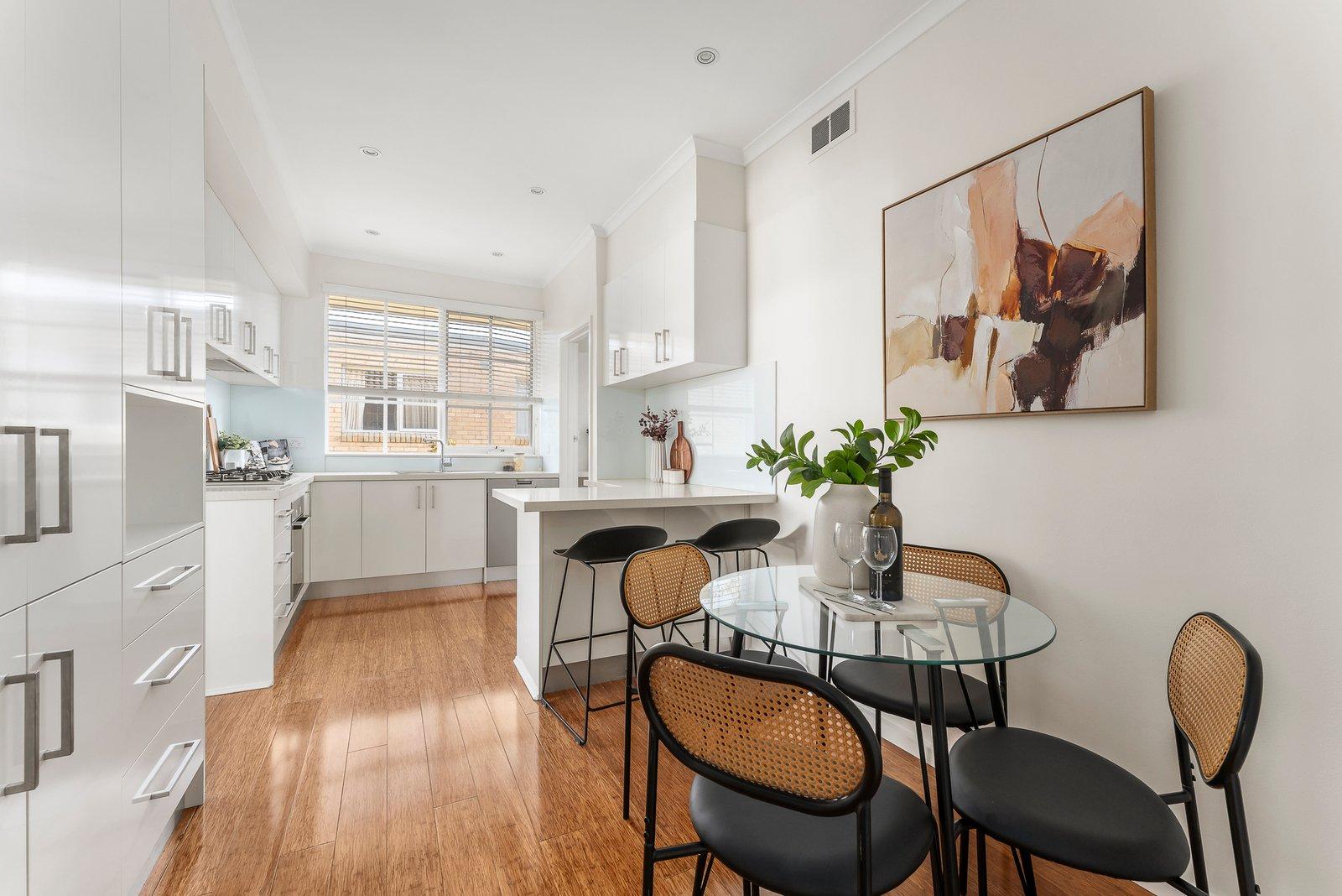 11/16 Tintern Avenue, Toorak, 3142