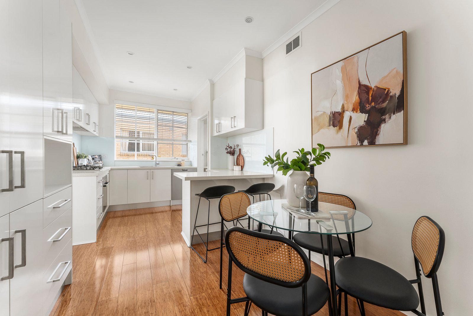 11/16 Tintern Avenue, Toorak, 3142