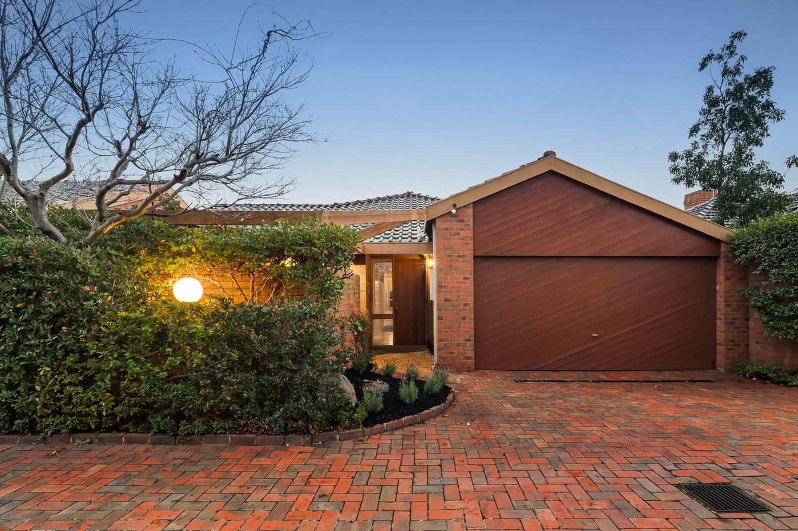 1/12 Bent Street, Brighton, 3186