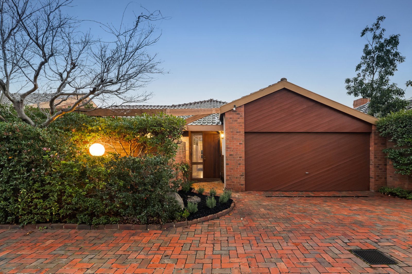 1/12 Bent Street, Brighton, 3186