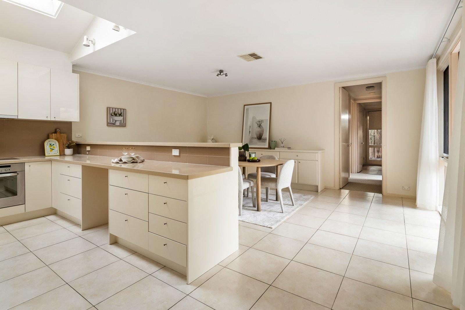 1/12 Bent Street, Brighton, 3186