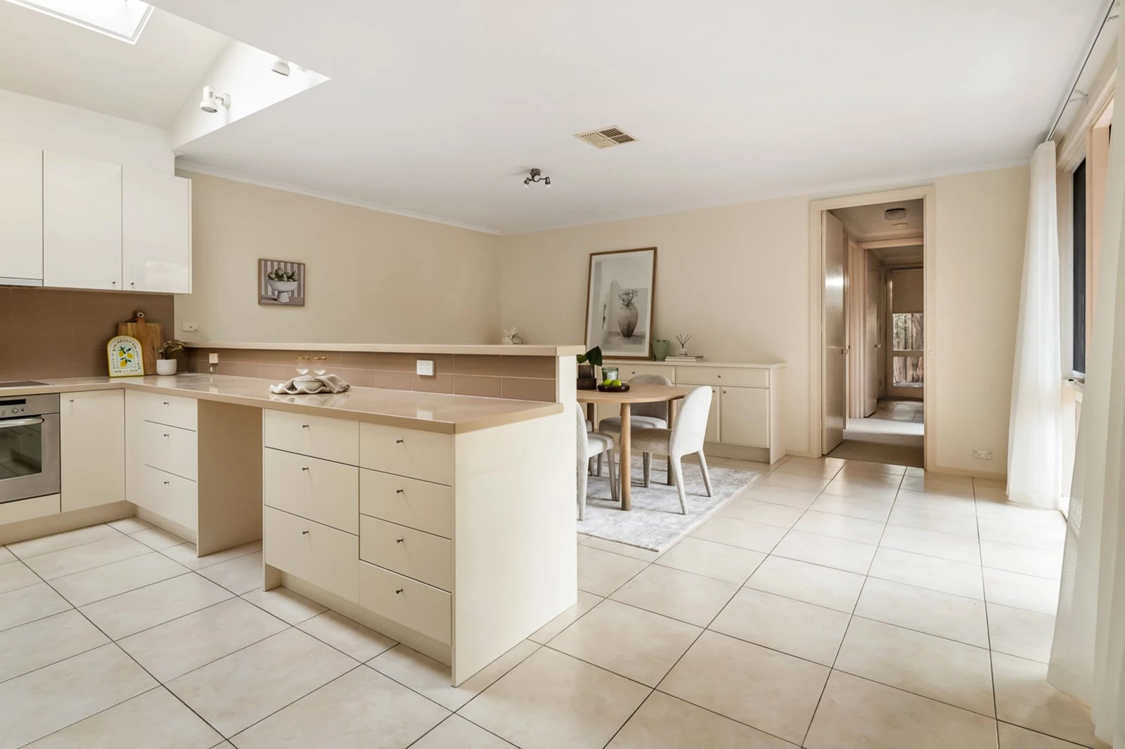 1/12 Bent Street, Brighton, 3186
