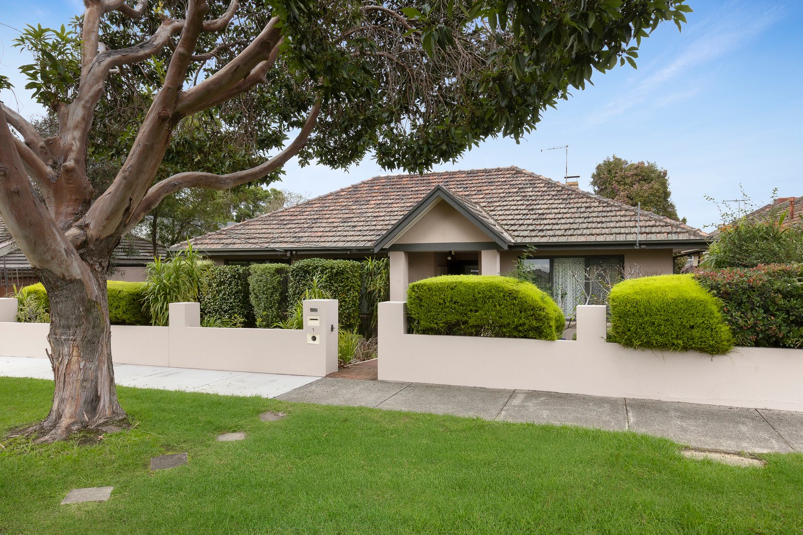 1/128 Broughton Road, Surrey Hills, 3127