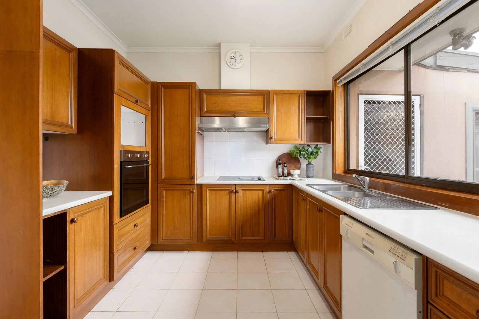 1/128 Broughton Road, Surrey Hills, 3127