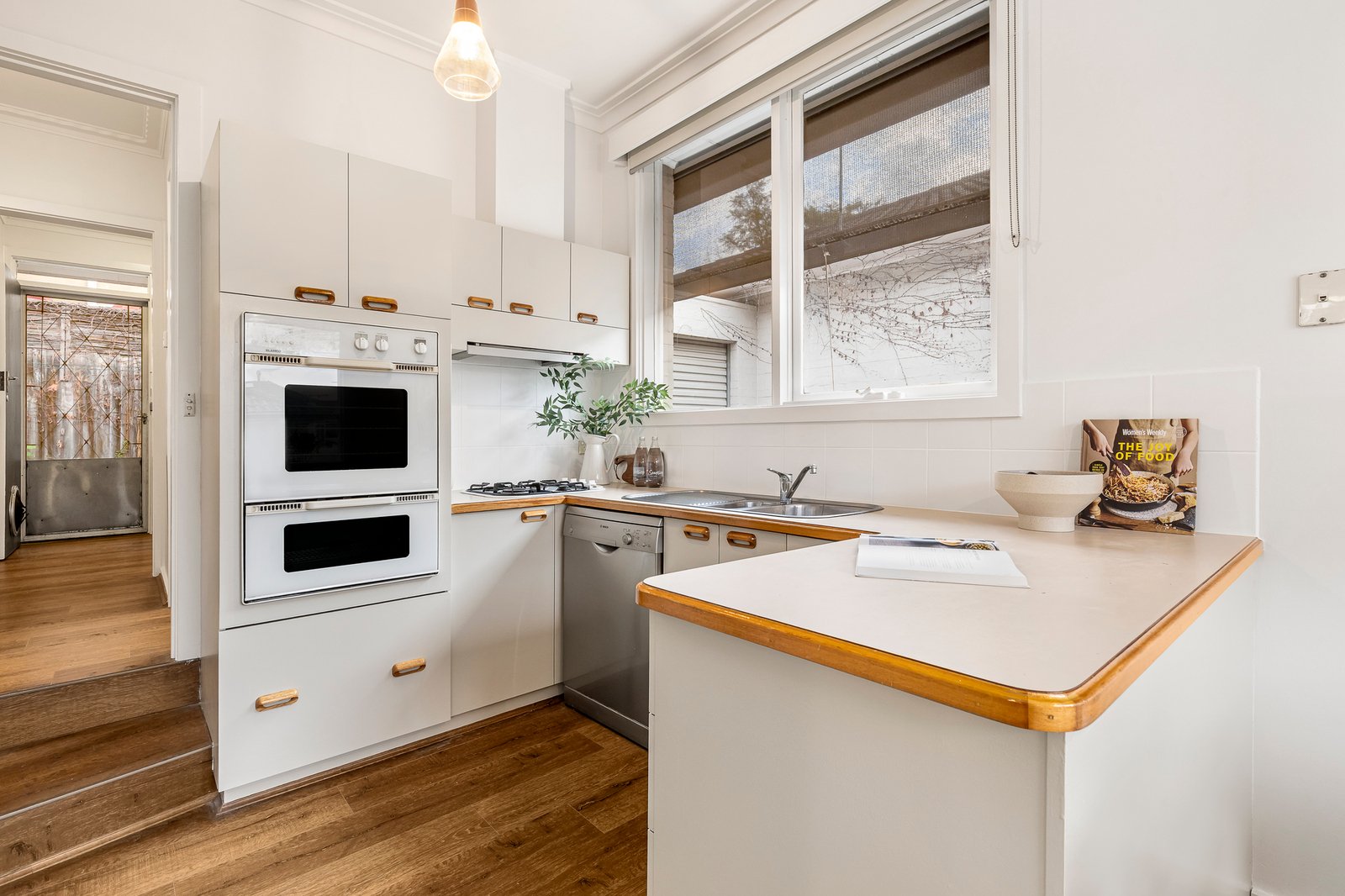 1/153 Finch Street, Glen Iris, 3146
