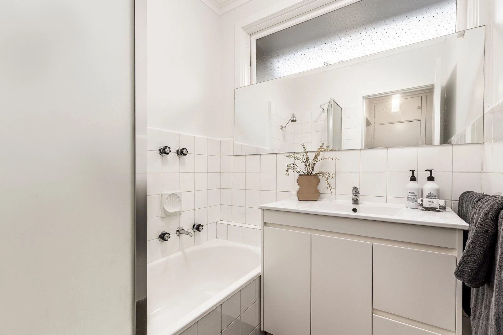 1/153 Finch Street, Glen Iris, 3146