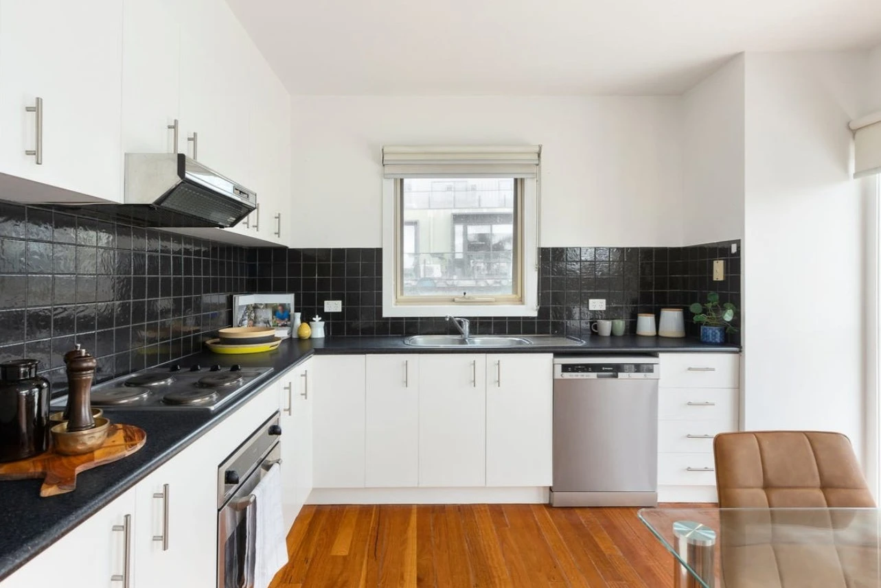 1/17 Martin Street, St Kilda, 3182
