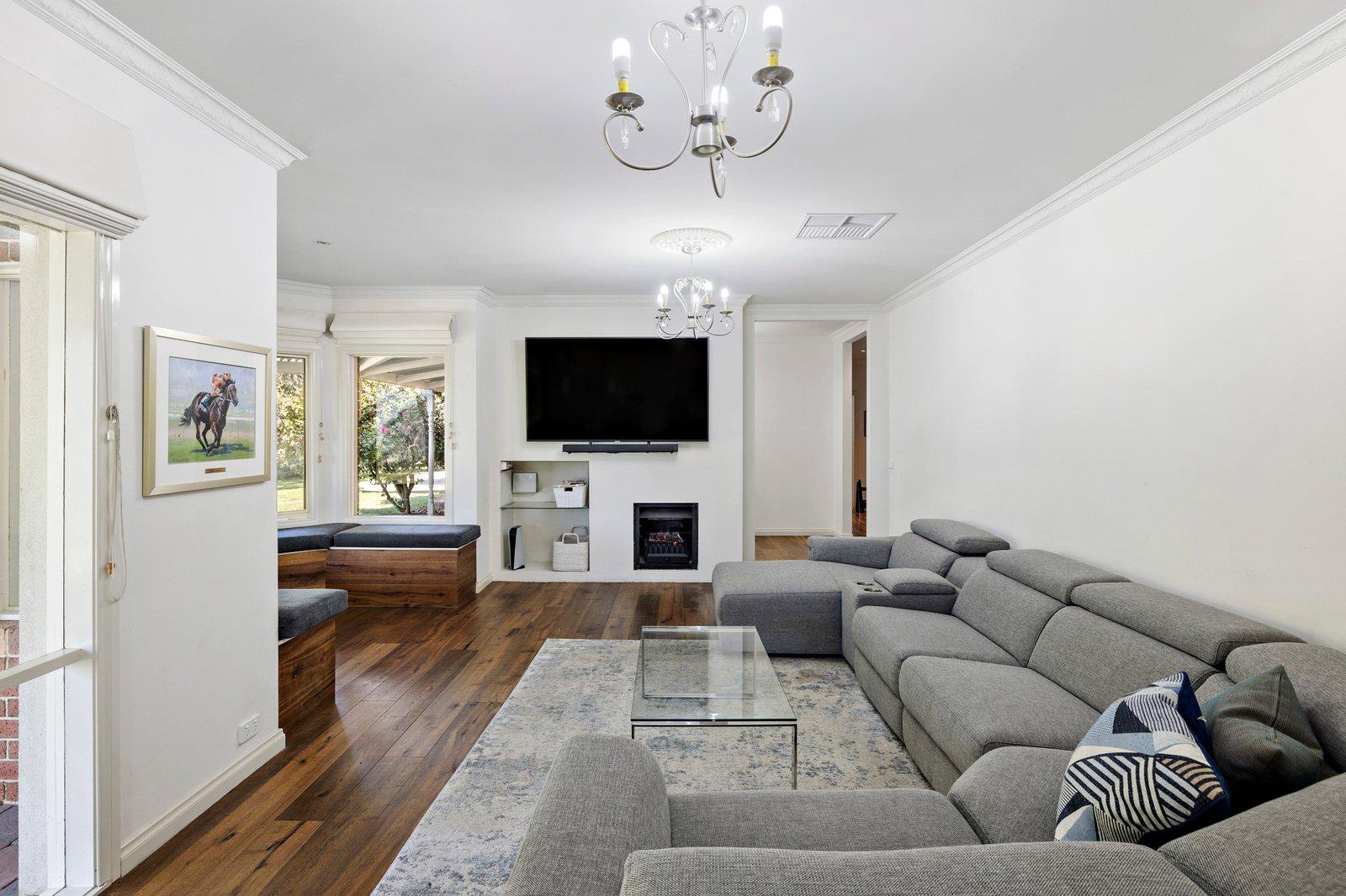 12 Crofters Hill Way, Somerville, 3912