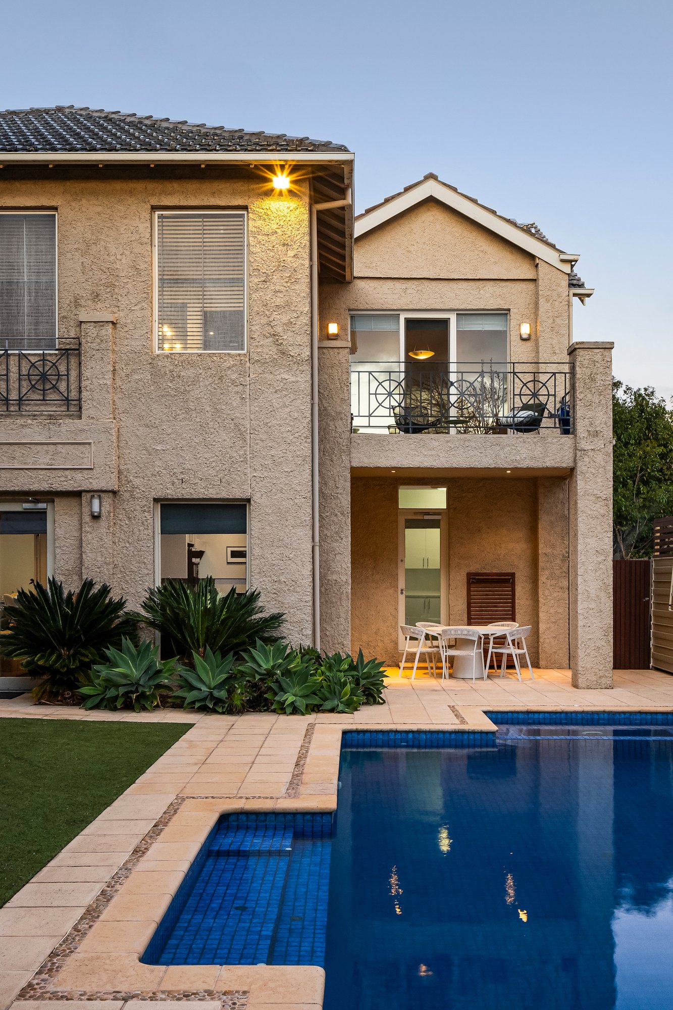 12 Holmwood Avenue, Brighton, 3186