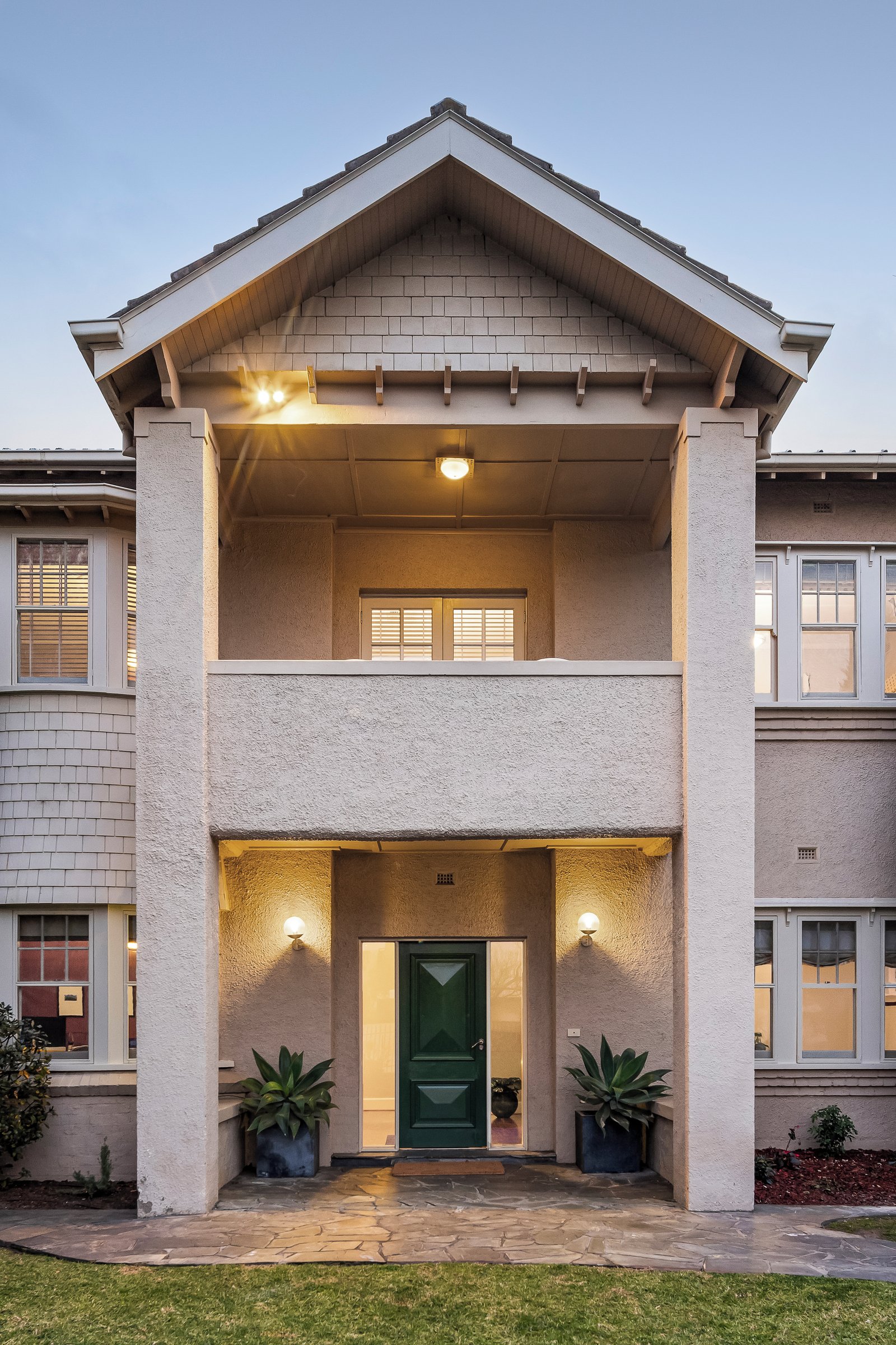 12 Holmwood Avenue, Brighton, 3186
