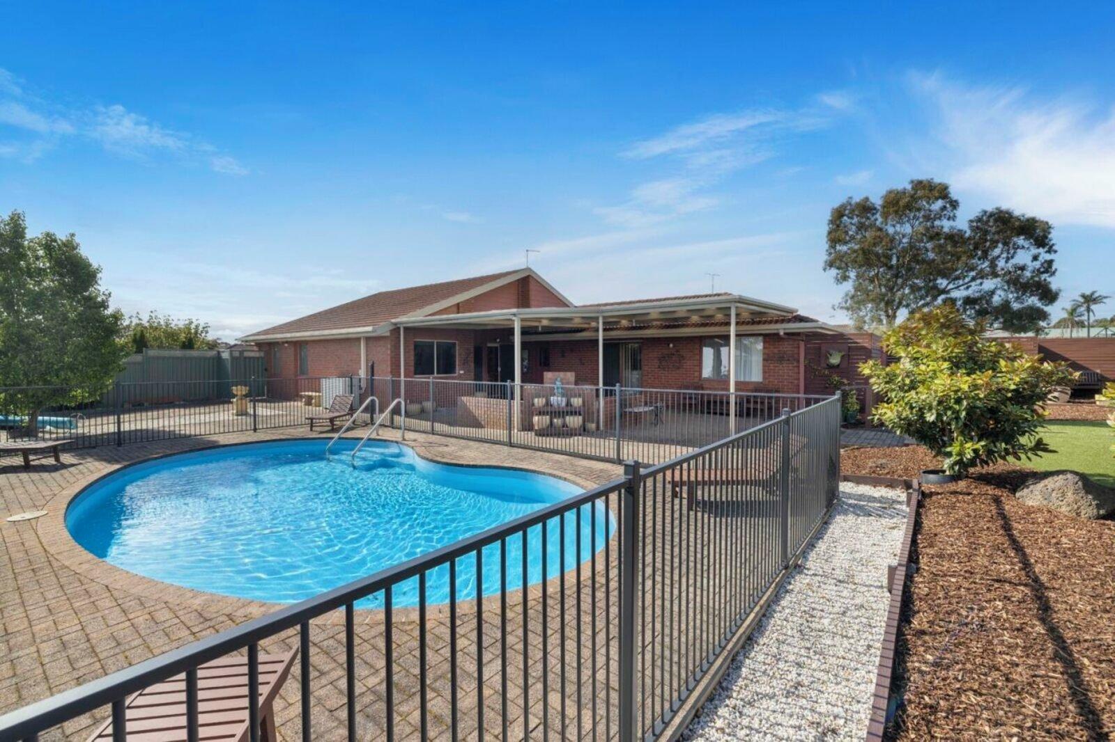 12 Moorhead Avenue, Mornington, 3931