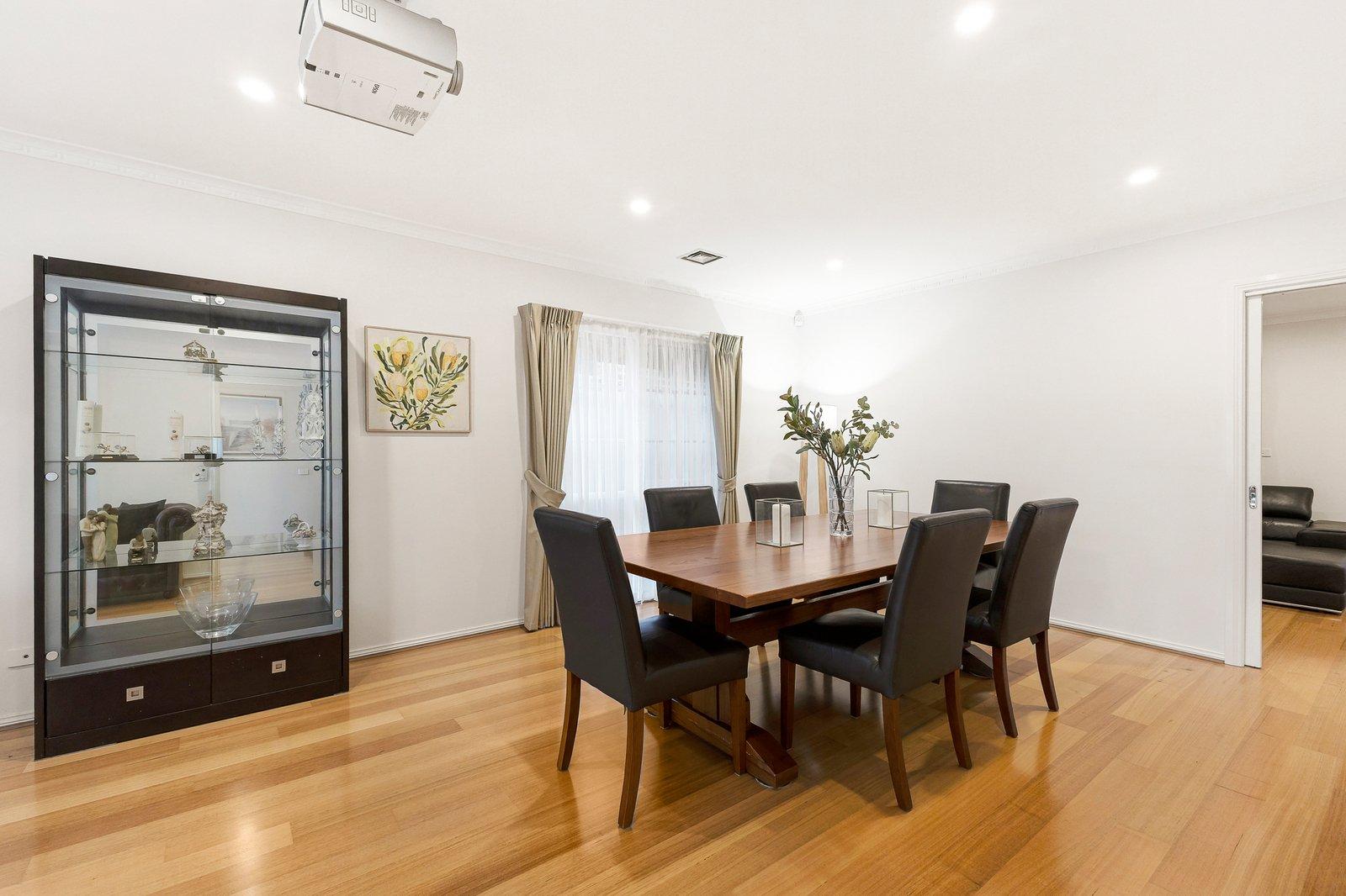1/2 Penrhyn Avenue, Glen Iris, 3146