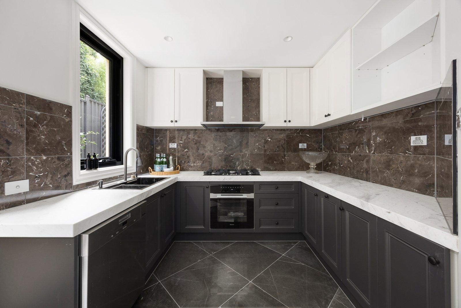 12 Raheen Drive, Kew, 3101