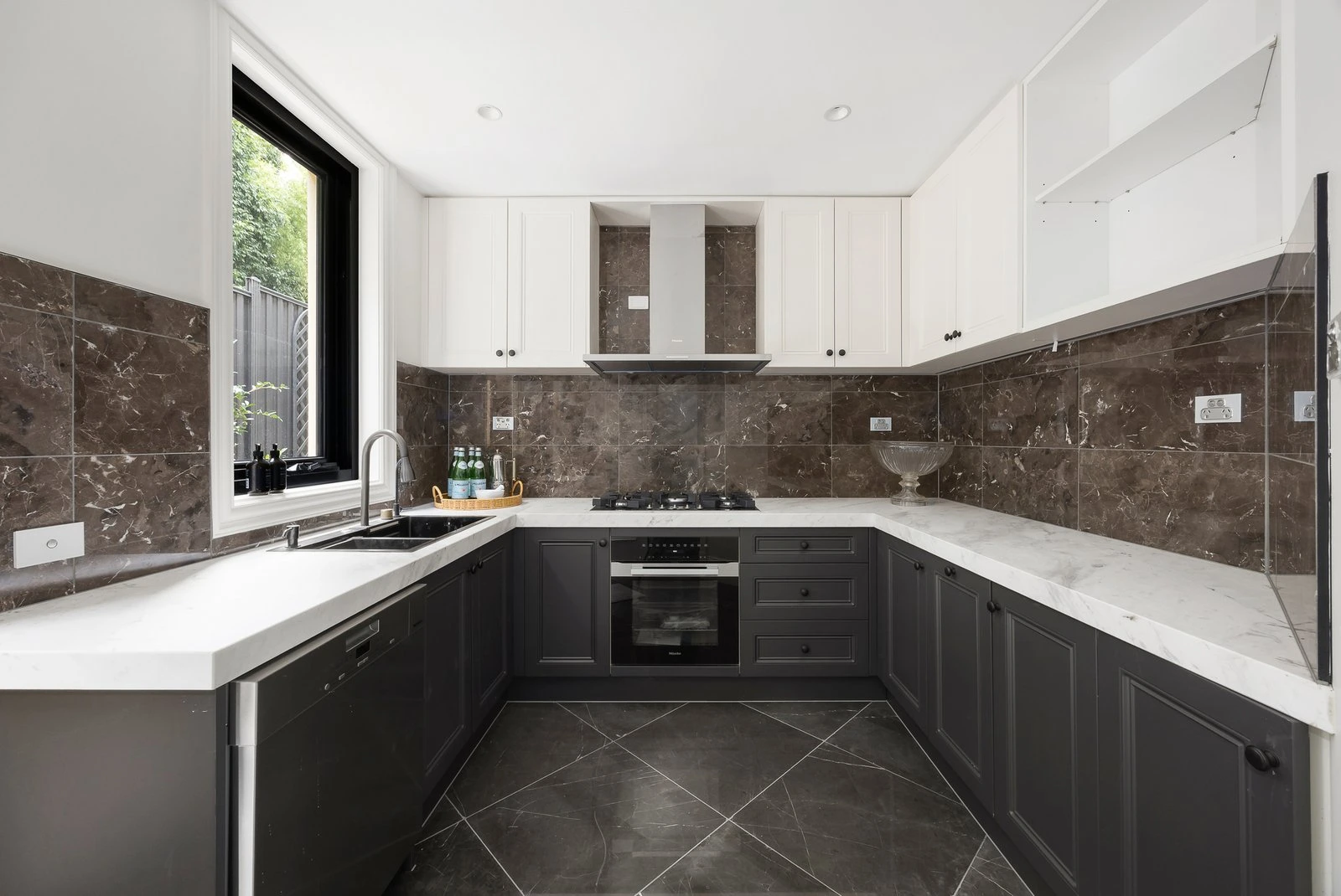 12 Raheen Drive, Kew, 3101