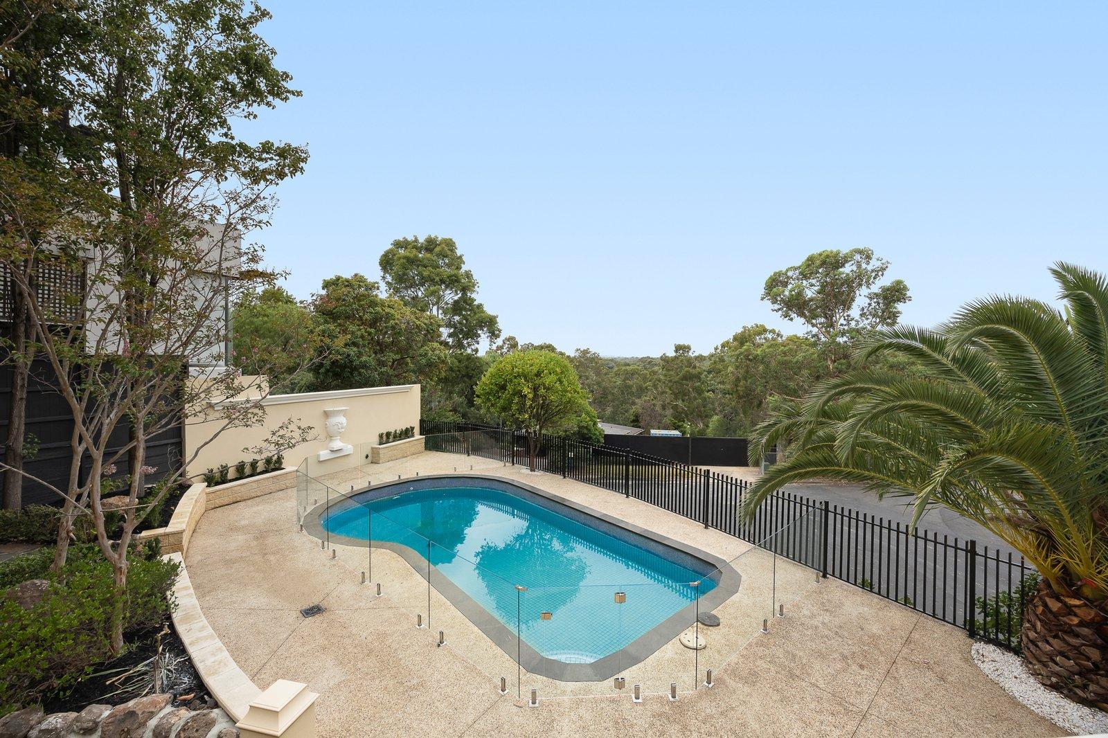 12 Raheen Drive, Kew, 3101