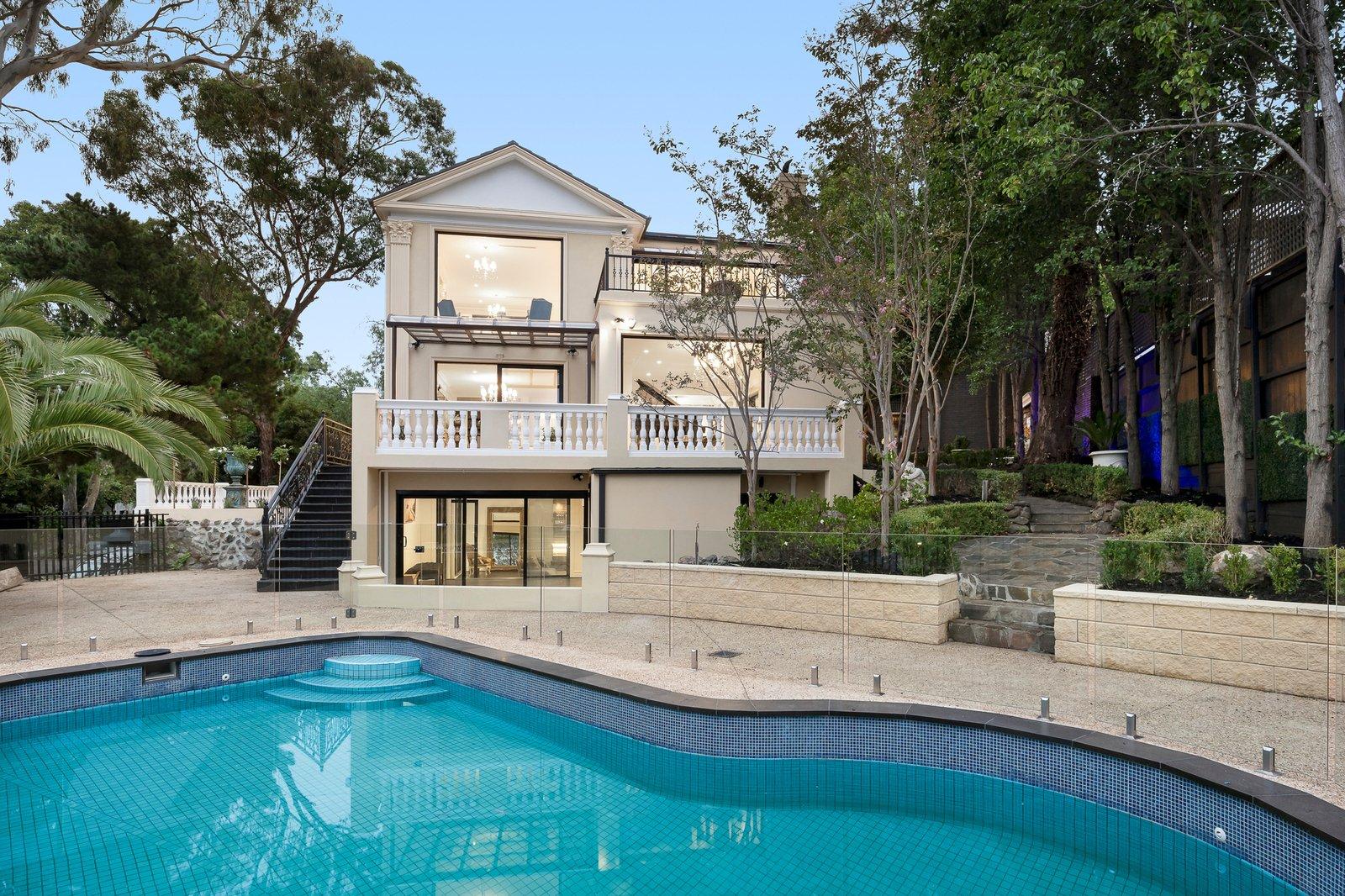 12 Raheen Drive, Kew, 3101