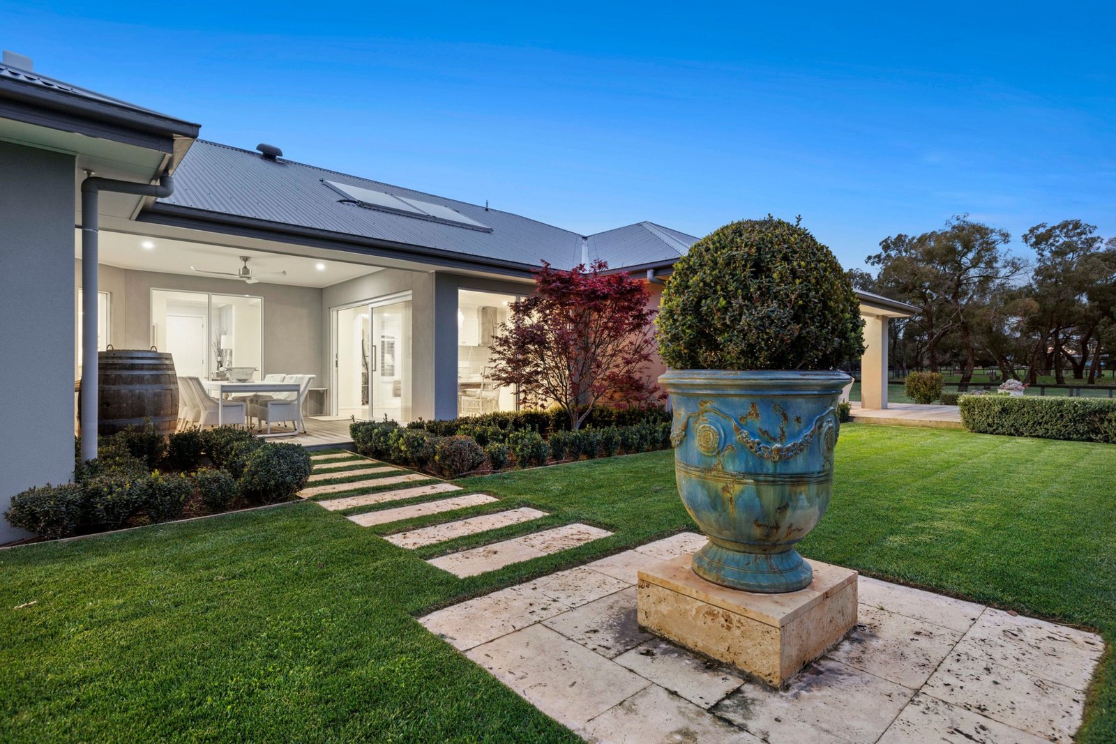 12 Yaringa Road, Somerville, 3912