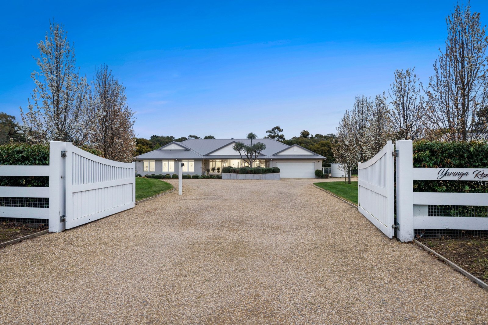12 Yaringa Road, Somerville, 3912