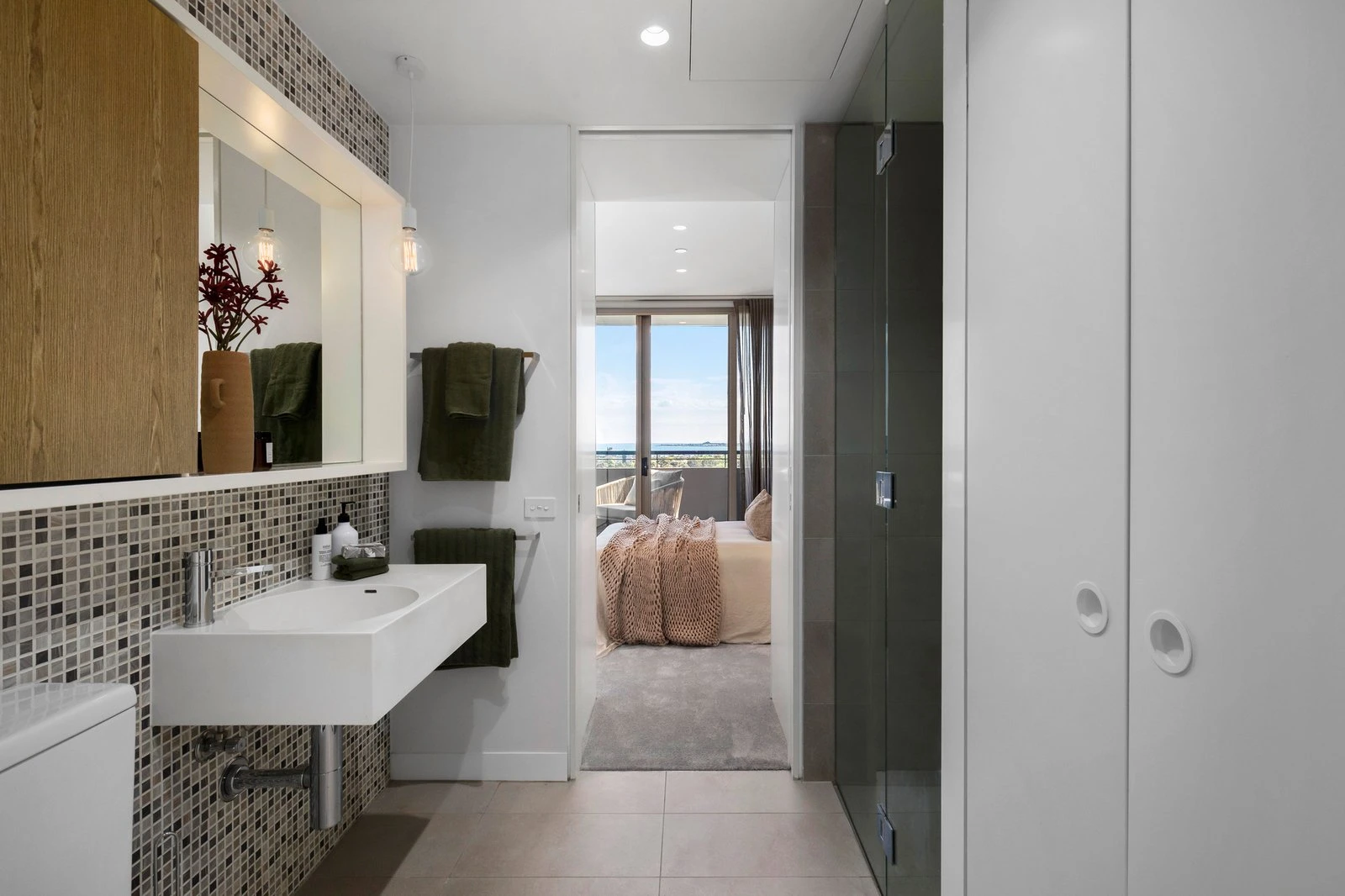 1202/74 Queens Road, Melbourne, 3004