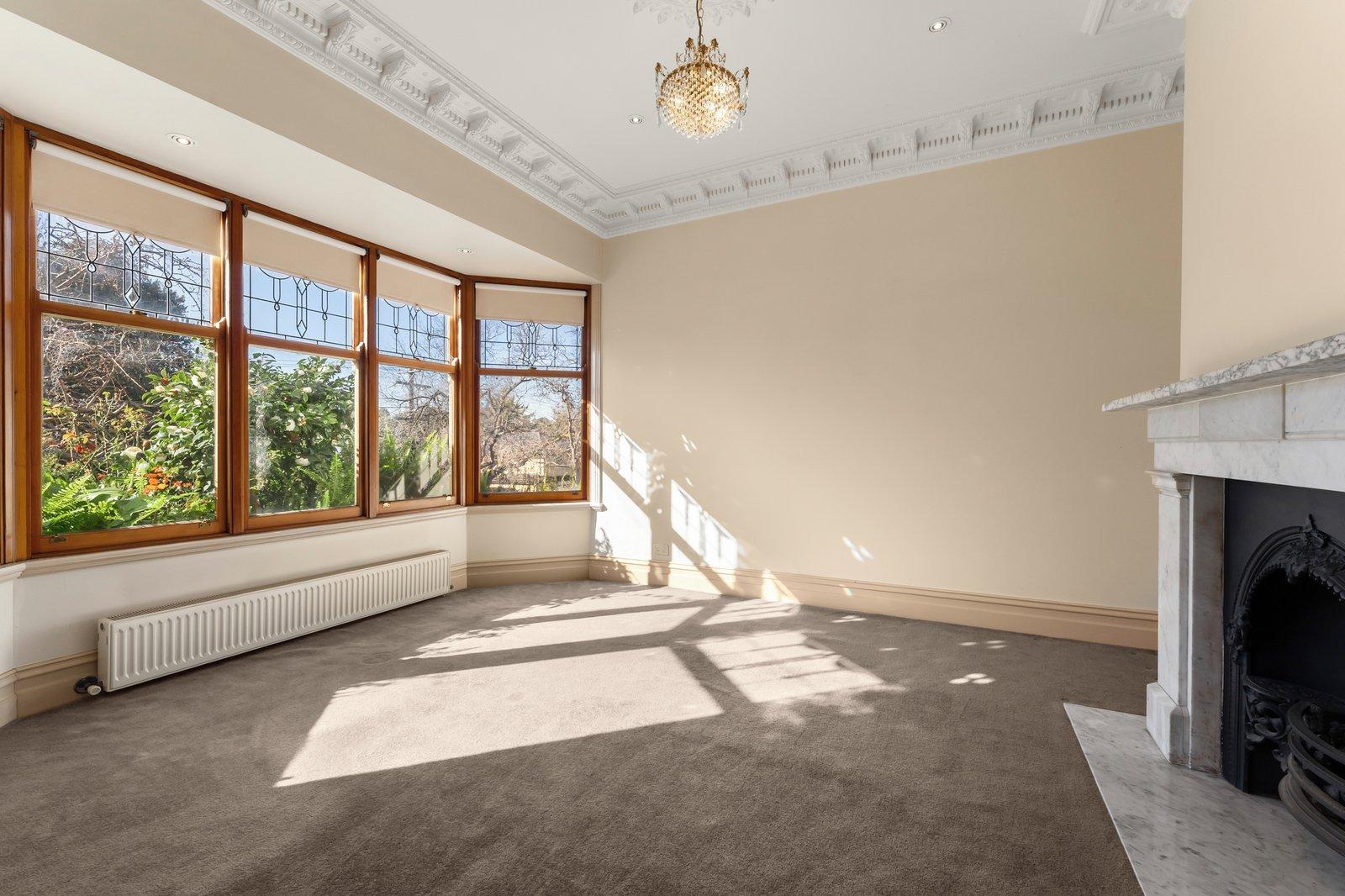 1/211 Highfield Road, Camberwell, 3124
