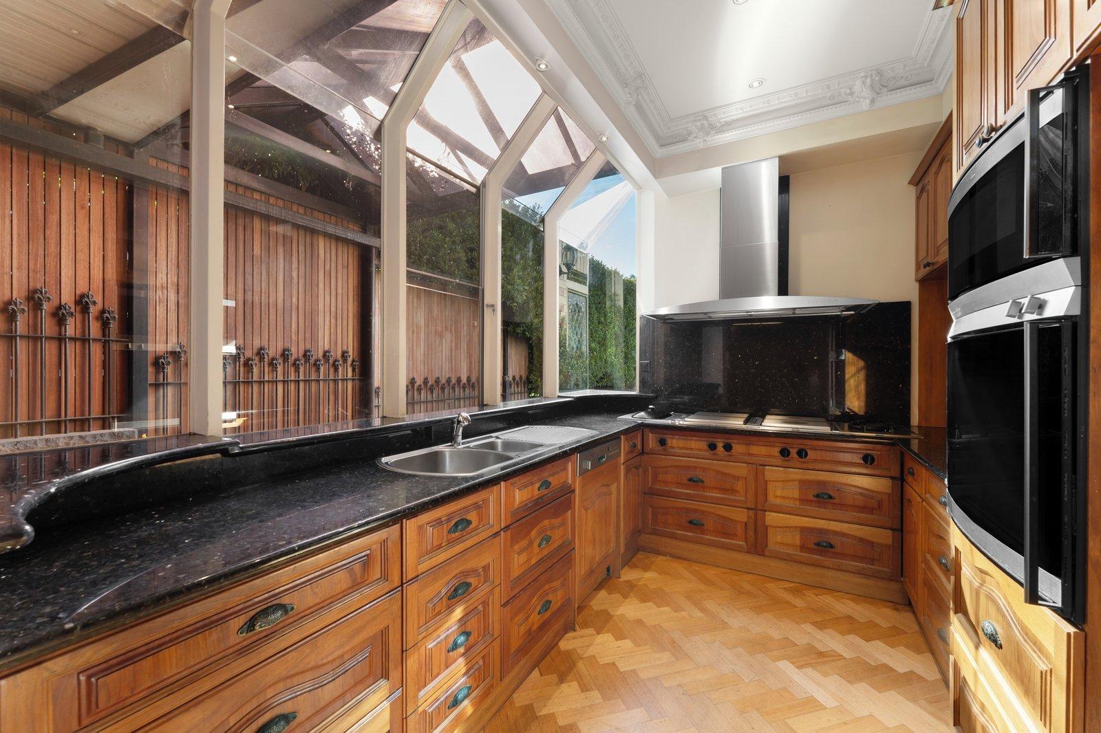 1/211 Highfield Road, Camberwell, 3124
