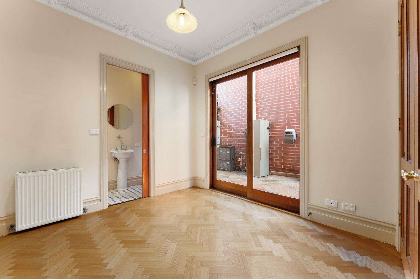 1/211 Highfield Road, Camberwell, 3124