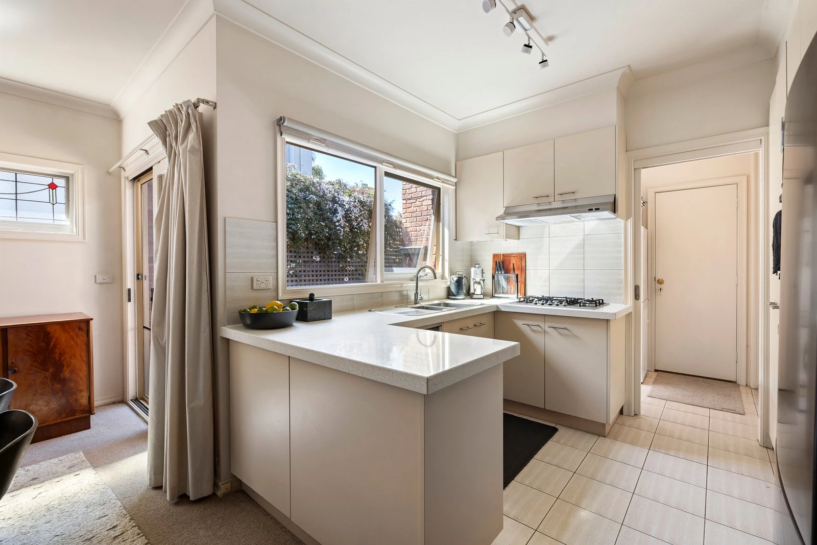 1&2/6 Victoria Street, Brighton, 3186