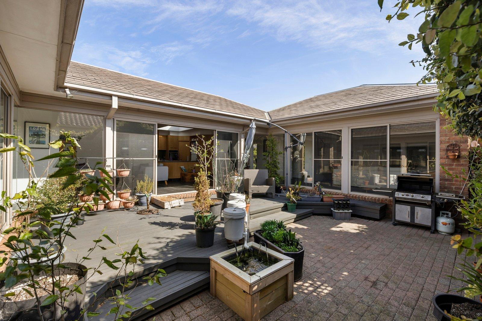 1&2/6 Victoria Street, Brighton, 3186