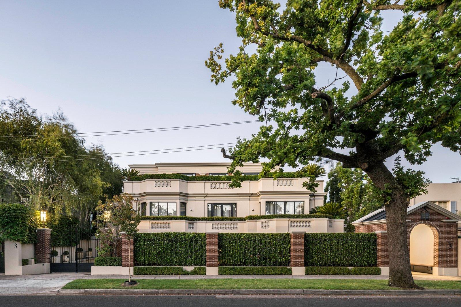 1/3 Douglas Street, Toorak, 3142