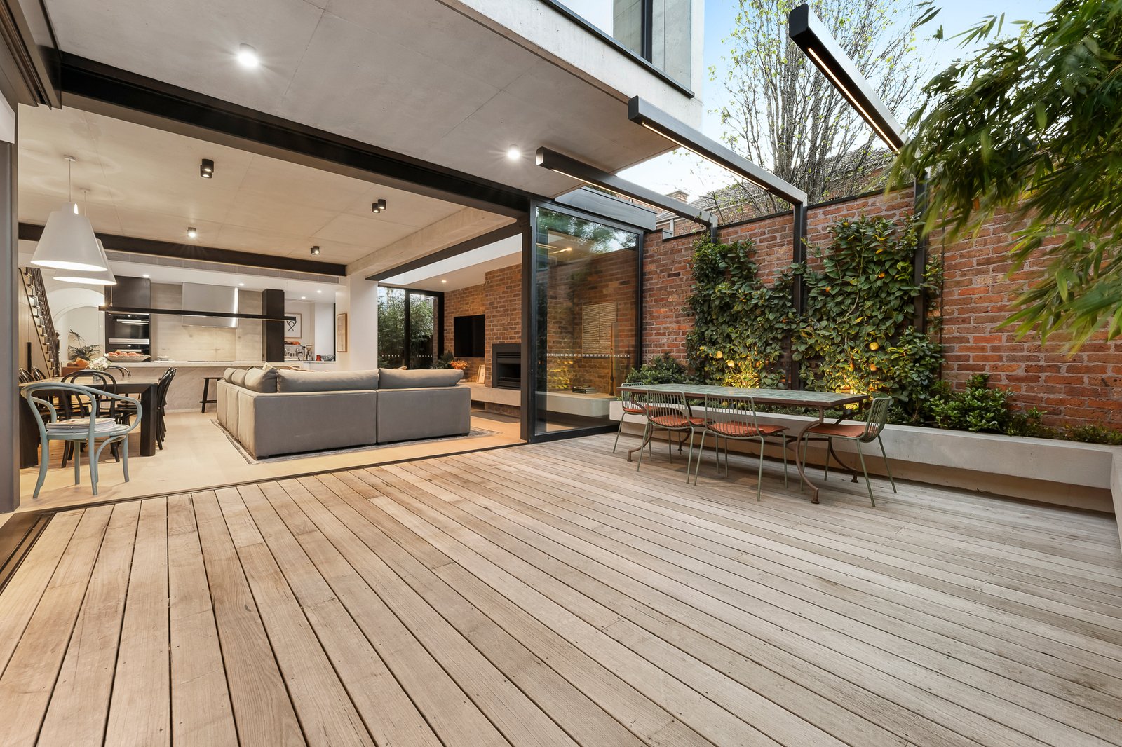13 Ellesmere Road, Prahran, 3181