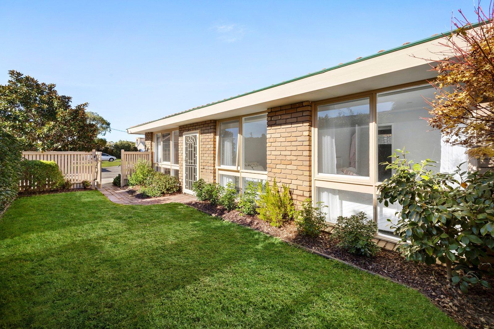 1/3 Kuranga Court, Mornington, 3931