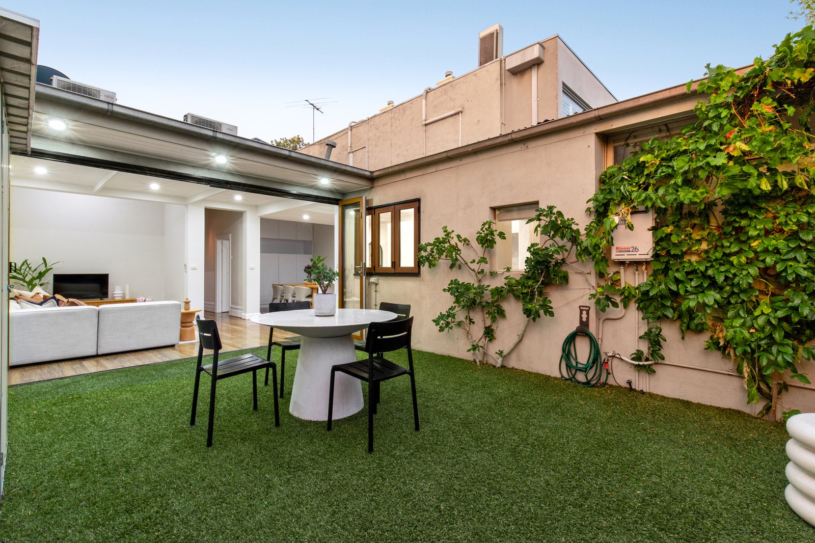 13 Madden Street, Albert Park, 3206