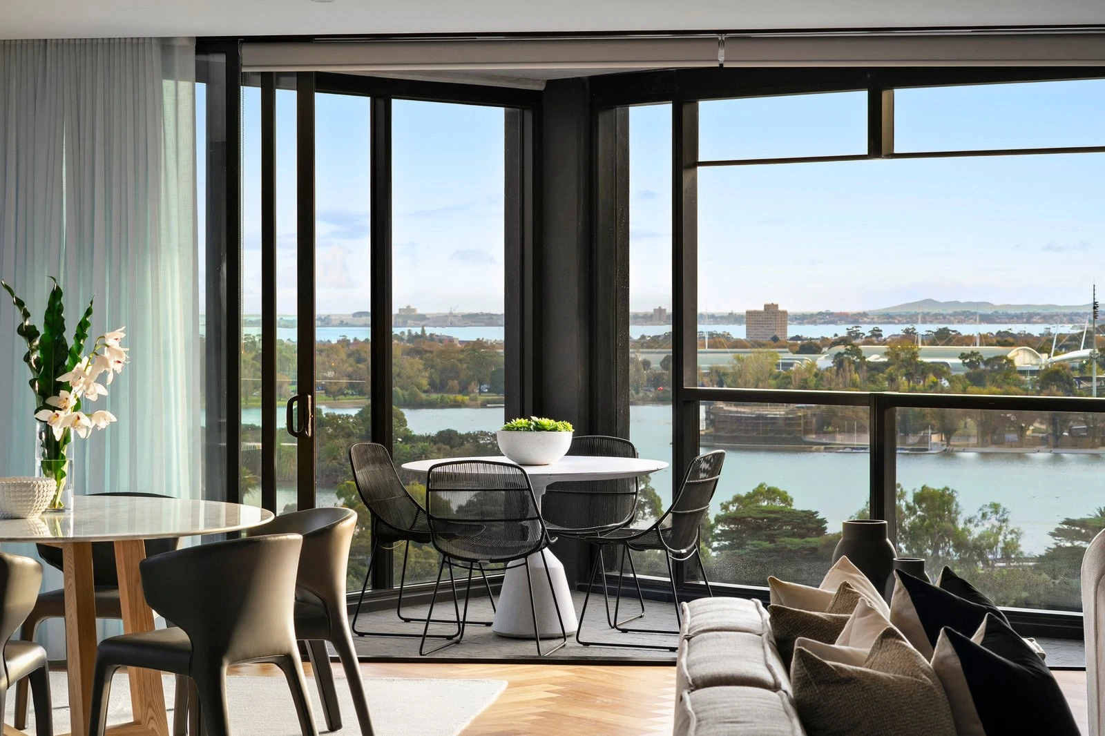 1302/454 St Kilda Road, Melbourne, 3004