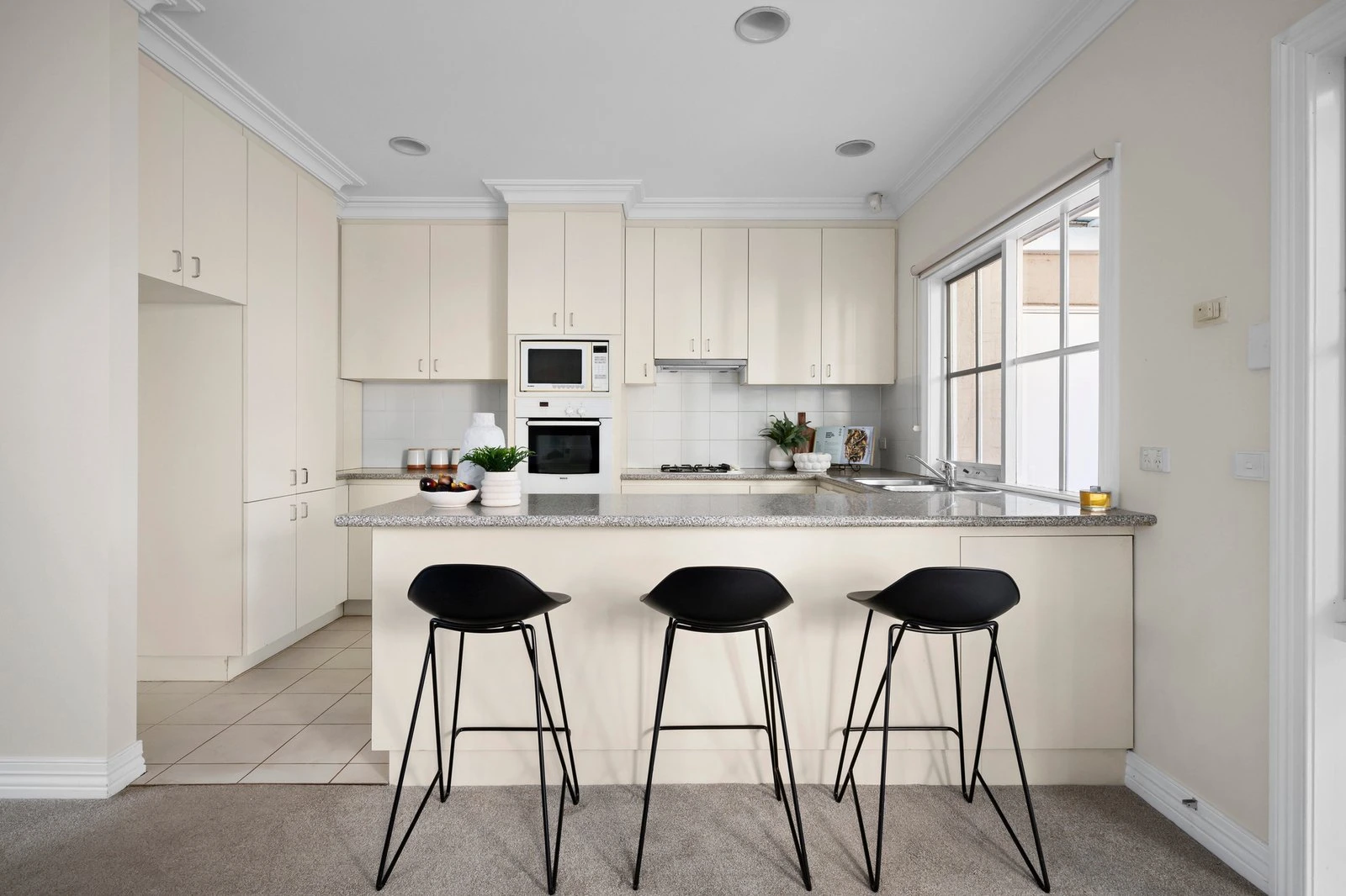 1/33-35 Iris Road, Glen Iris, 3146