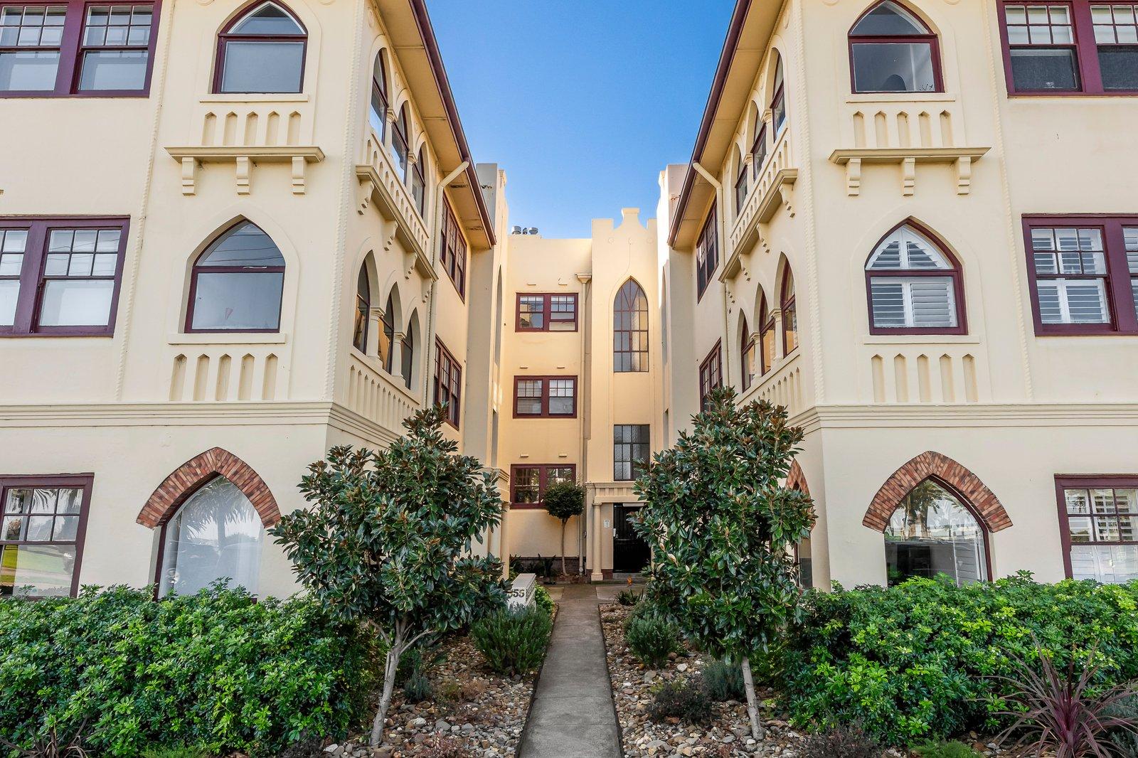 13/355 Beaconsfield Parade, St Kilda West, 3182