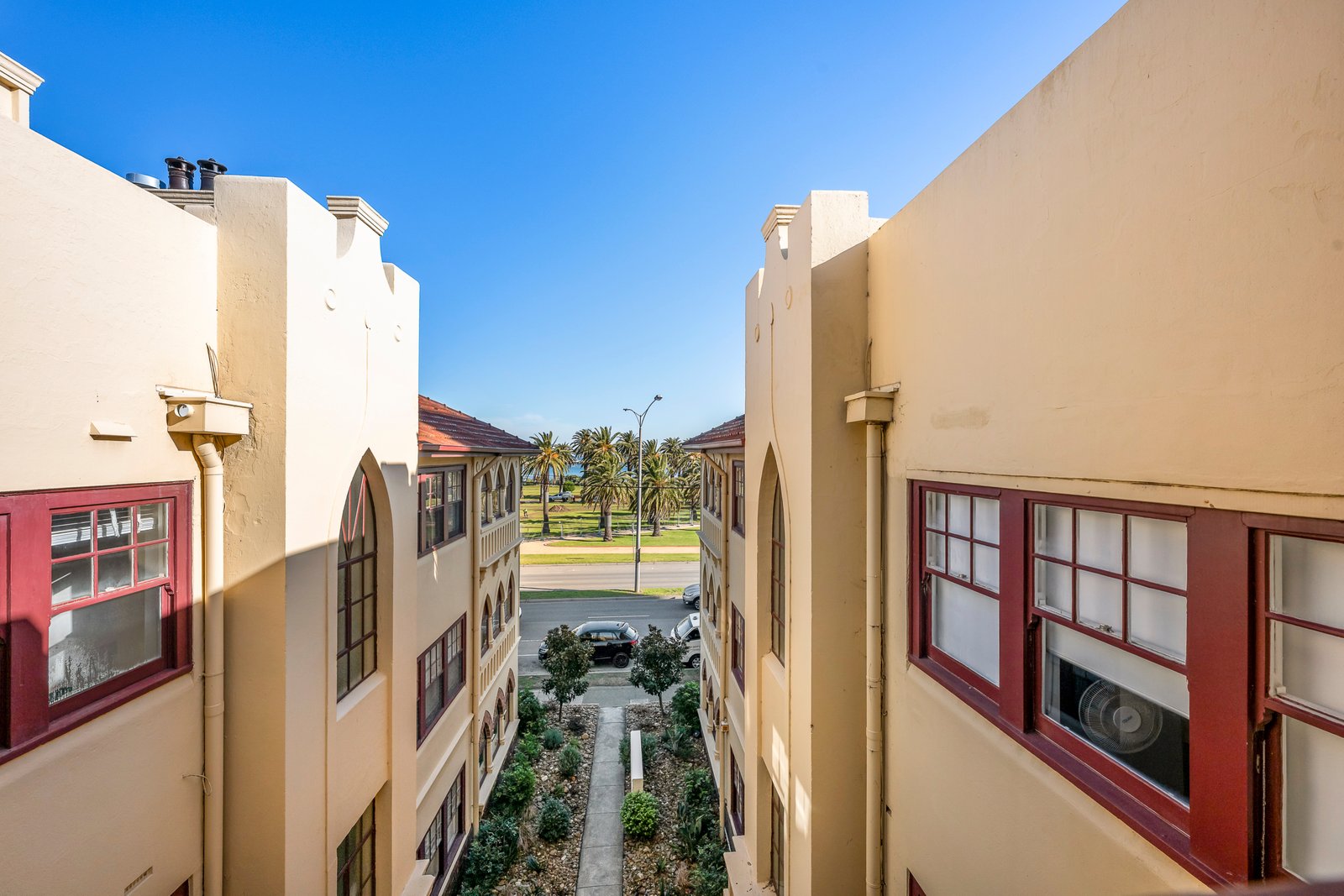 13/355 Beaconsfield Parade, St Kilda West, 3182