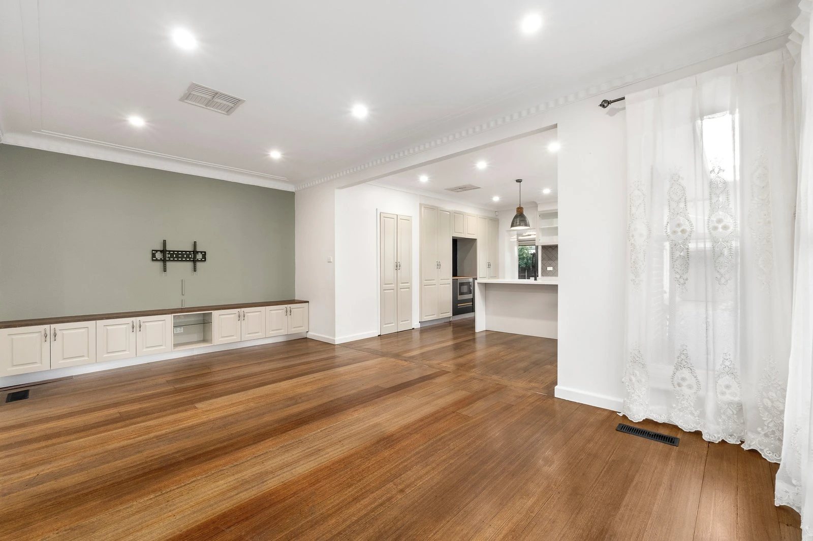 1389 Burke Road, Kew East, 3102