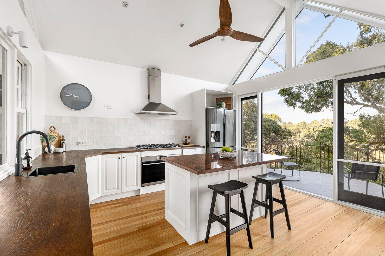 14-16 Grandview Road, Warrandyte, 3113