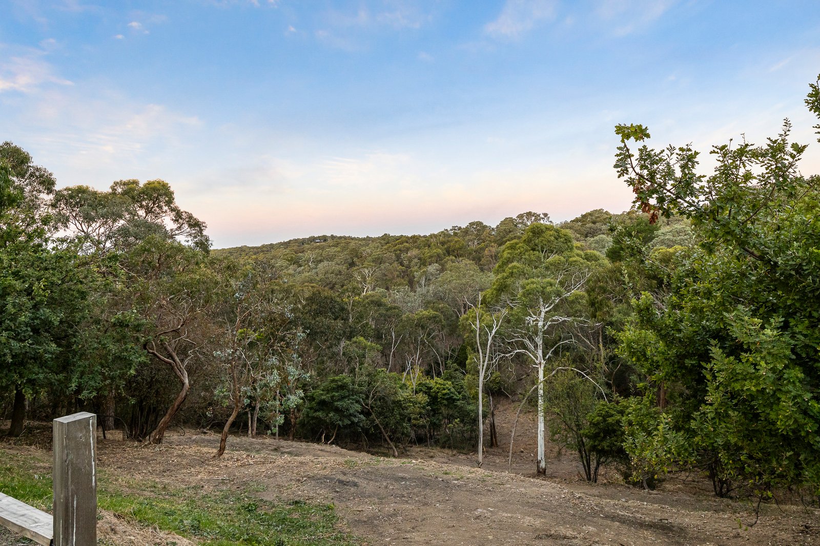 14-16 Grandview Road, Warrandyte, 3113