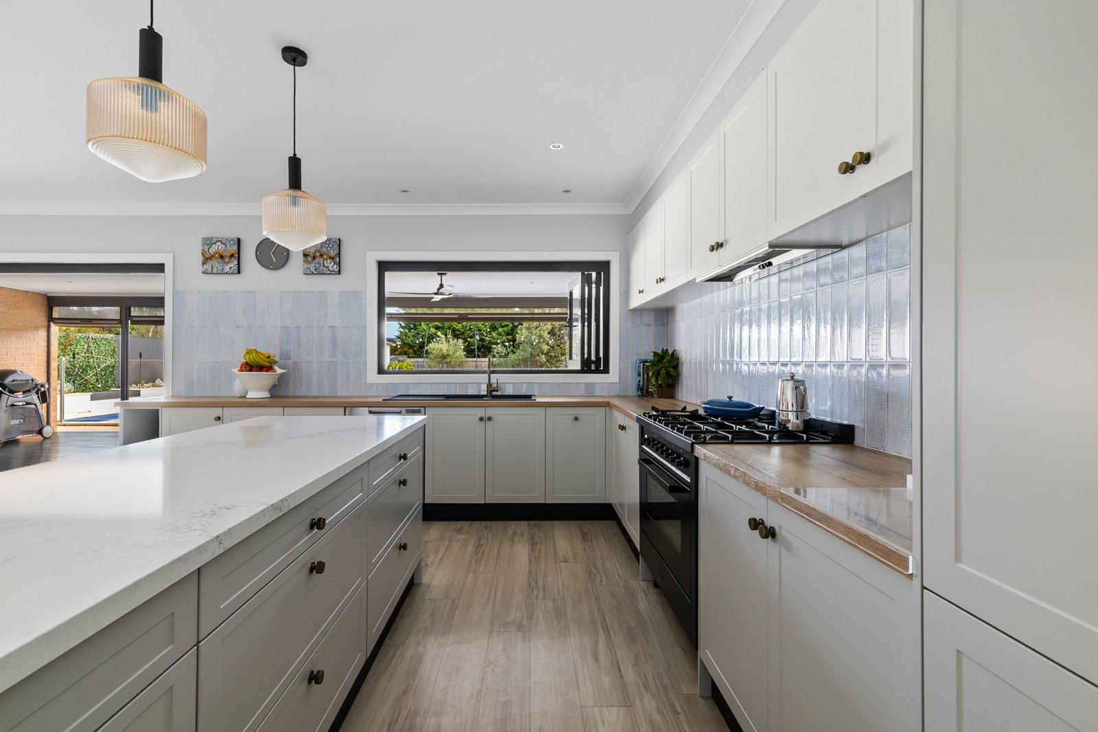 14 Lucas Place, Mornington, 3931