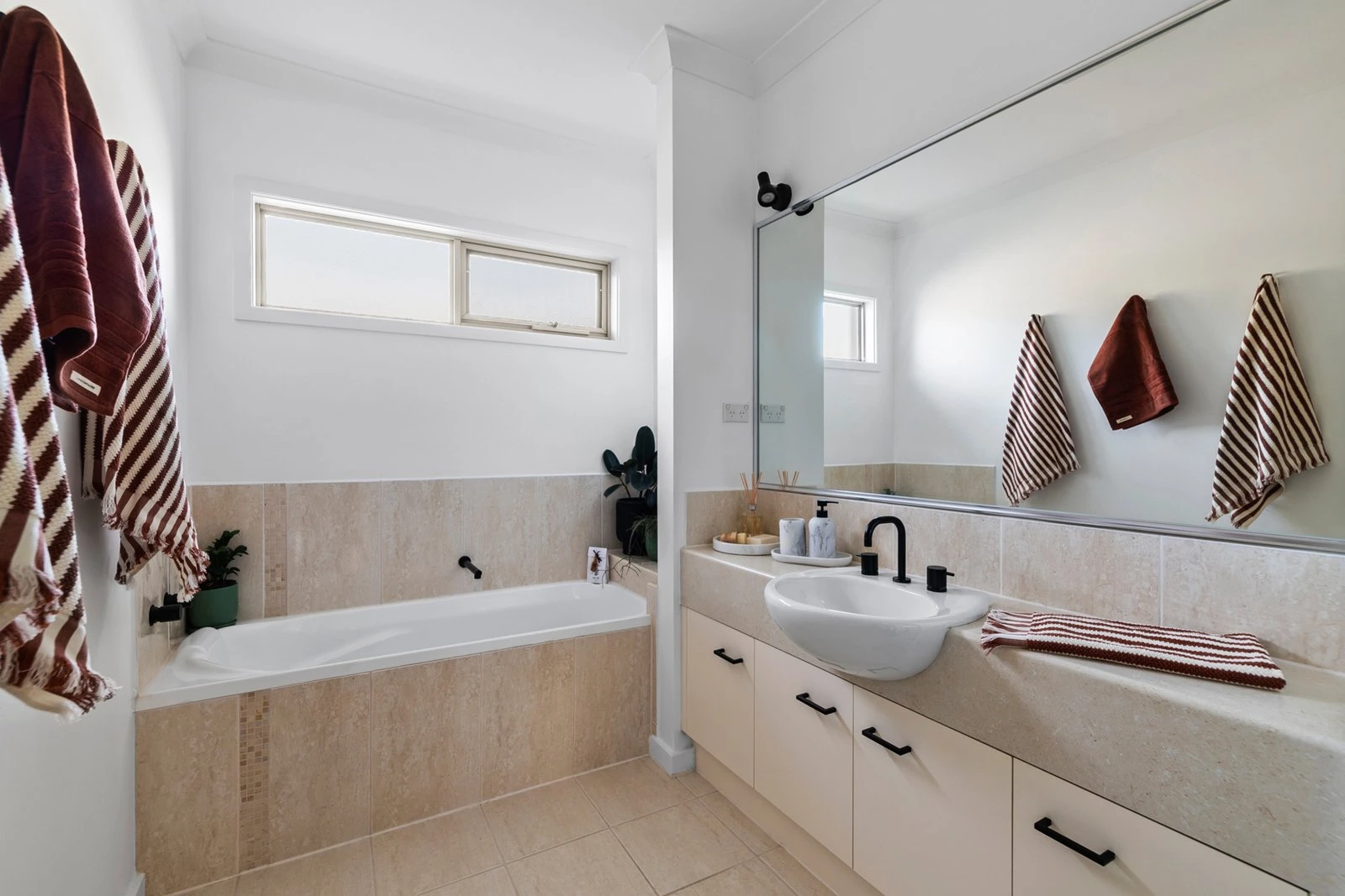 14 Lucas Place, Mornington, 3931