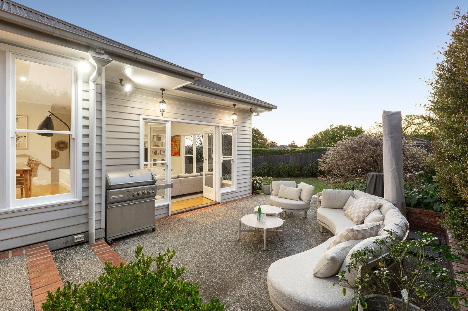14 Mont Iris Avenue, Glen Iris, 3146